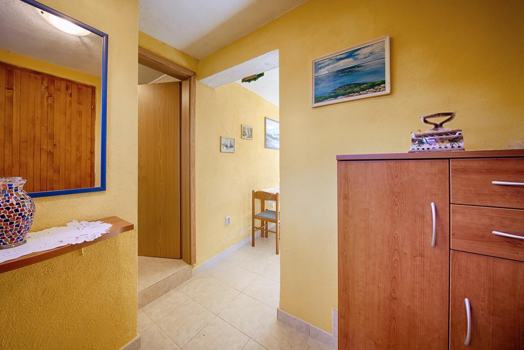 Apartments Pol Murvu Vis Exterior photo