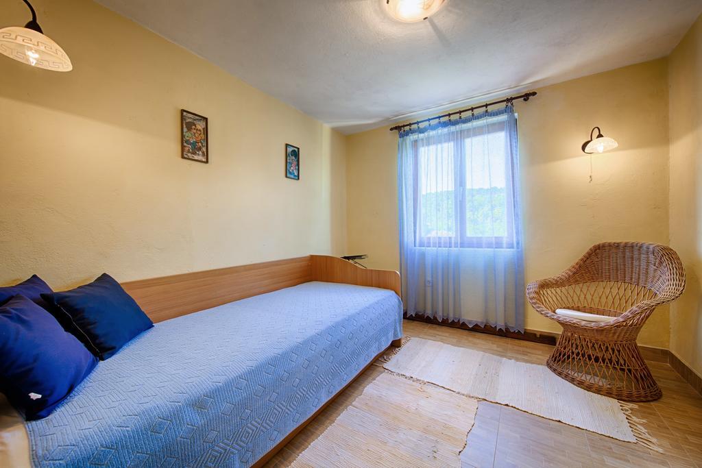 Apartments Pol Murvu Vis Exterior photo